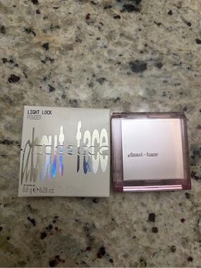 about-face Light Lock Powder - White - about-face
